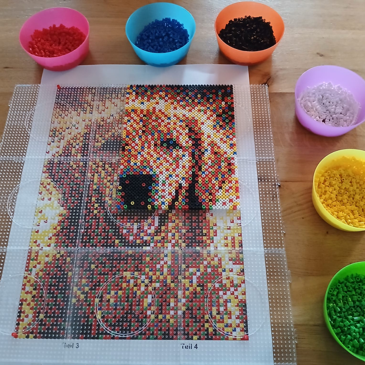 Bügelperlen-Kunstwerk – 🎨 Kreativzeit